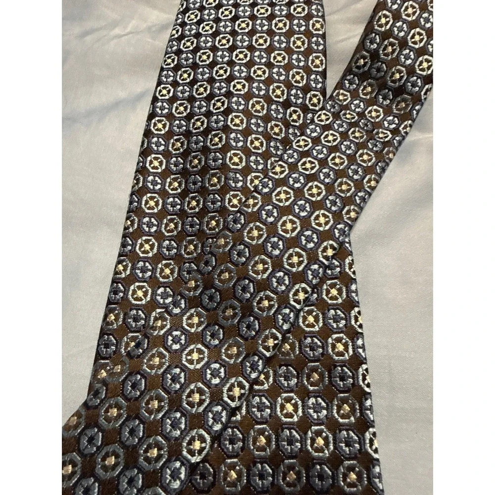 Men's 3.5 Inch Silk Tie Brown Blue Geometric‎ Medallion Italy Luxury Preppy